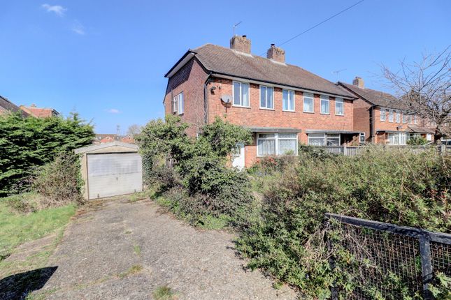 Curzon Avenue, High Wycombe HP15 3 bed semi