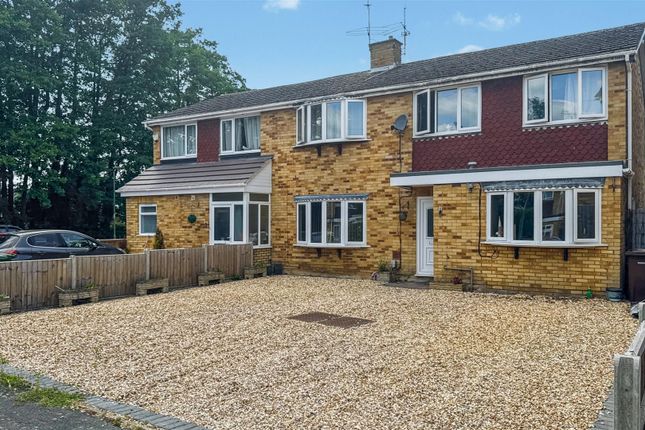 Tay Close, Farnborough 4 bed house for sale