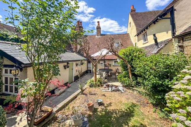 3 bedroom cottage for sale