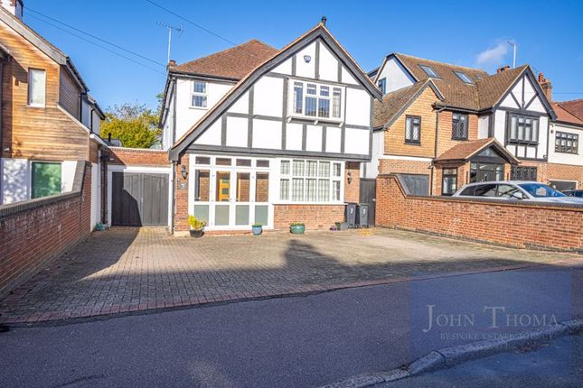 Tycehurst Hill, Loughton IG10 4 bed detached house for sale