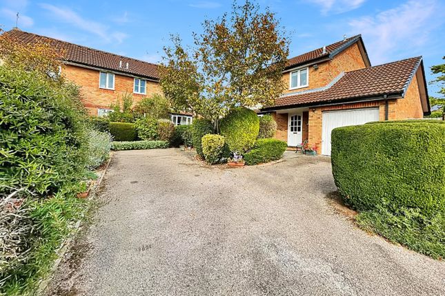 Catesby Green, Luton, Bedfordshire... 3 bed detached house for sale