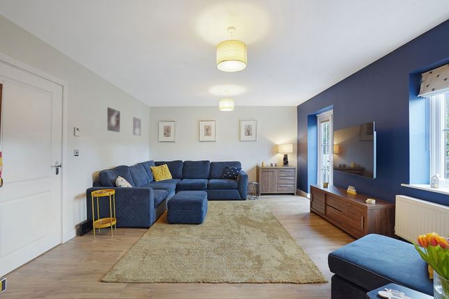 Oakwood Park, Maidstone ME16 4 bed semi