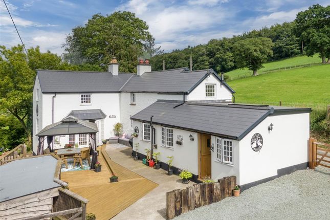 Llanfechain 4 bed detached house for sale