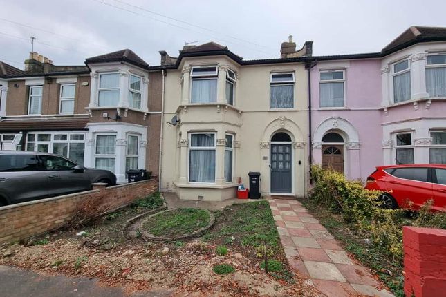 Pembroke Road, Ilford 3 bed terraced house for sale