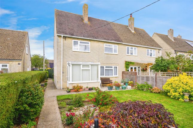 Burford, Oxfordshire.  OX18 2 bed semi