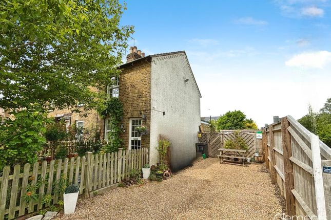 Green Lane, Hemel Hempstead HP3 2 bed end of terrace house for sale