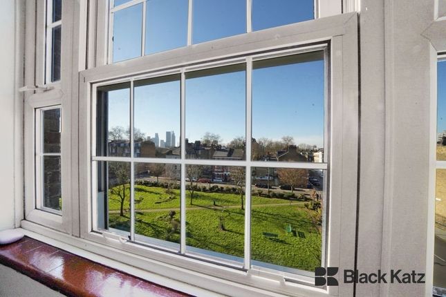3 bedroom flat for sale