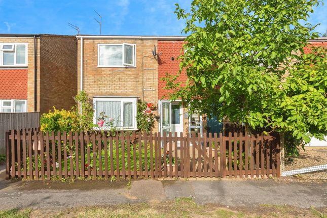 4 bedroom end of terrace house for sale