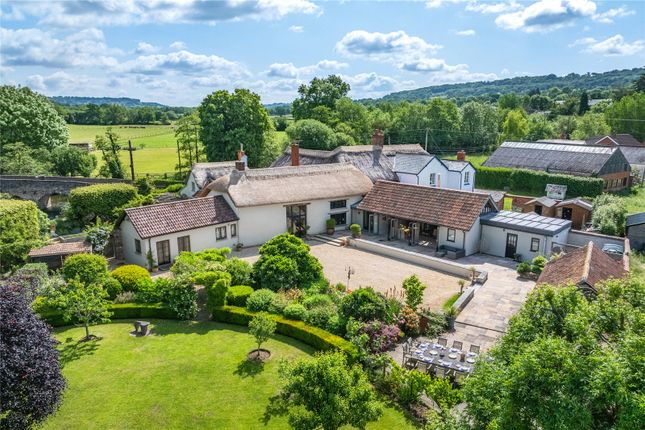 5 bedroom semi-detached house for sale