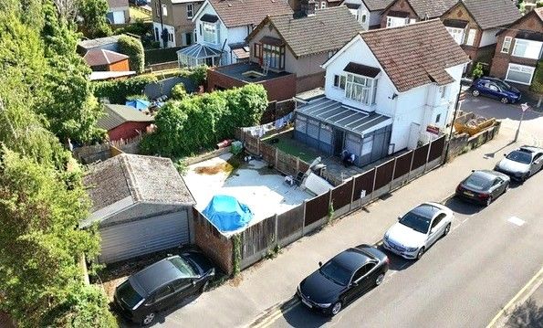 Bendysh Road, Bushey, WD23 4 bed detached house for sale