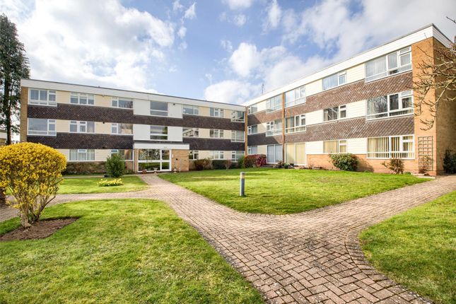 Albany Gardens, Hampton Lane... 2 bed flat for sale