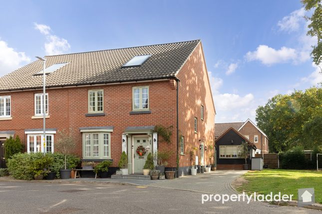 3 bedroom semi-detached house for sale