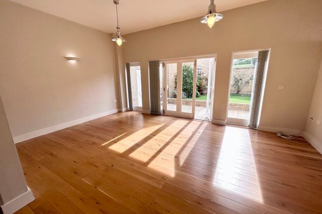 The Strand, Ryde 4 bed terraced house for sale