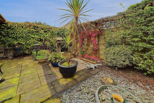 New Barn Close, Shoreham by Sea 2 bed semi