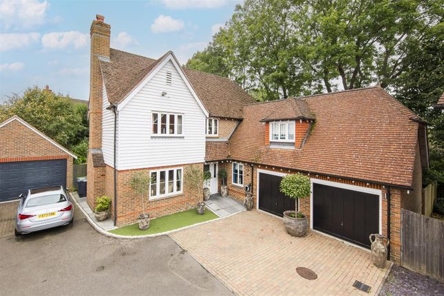 5 bedroom detached house for sale