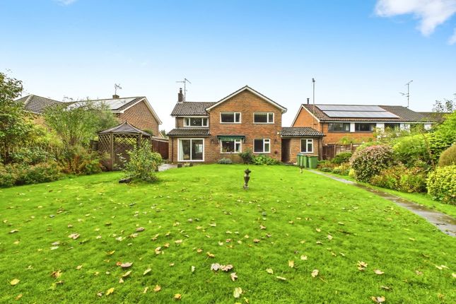 Sandeman Way, Horsham RH13 4 bed detached house for sale