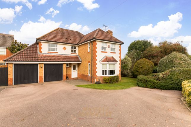Lucerne Drive, Crawley RH10 4 bed detached house for sale