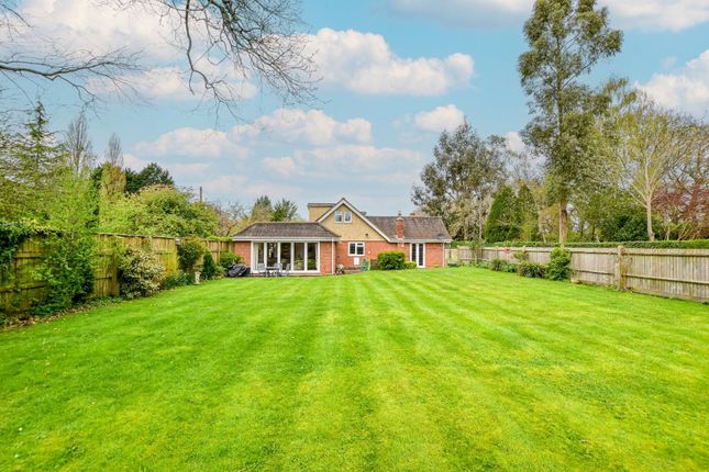 Scatterdells Lane, Chipperfield, WD4 4 bed chalet for sale