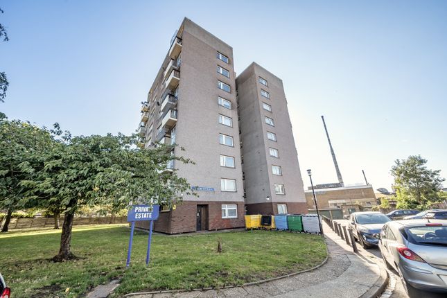 Becton Place, Erith 2 bed apartment for sale