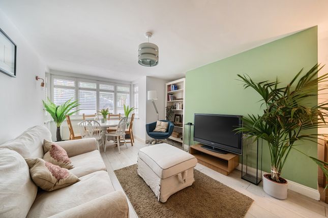 East Dulwich Road, London 3 bed maisonette for sale