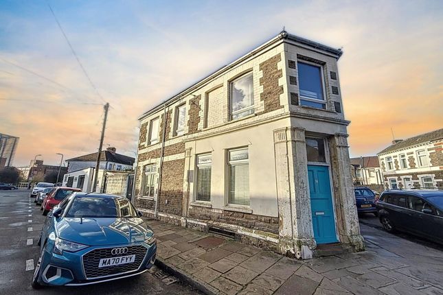 Minister Street, Cardiff, CF24 5 bed end of terrace house for sale