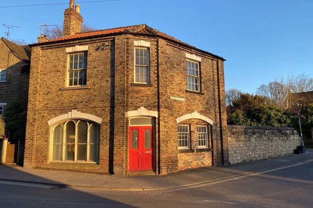 Old Maltongate, Malton YO17 2 bed townhouse for sale