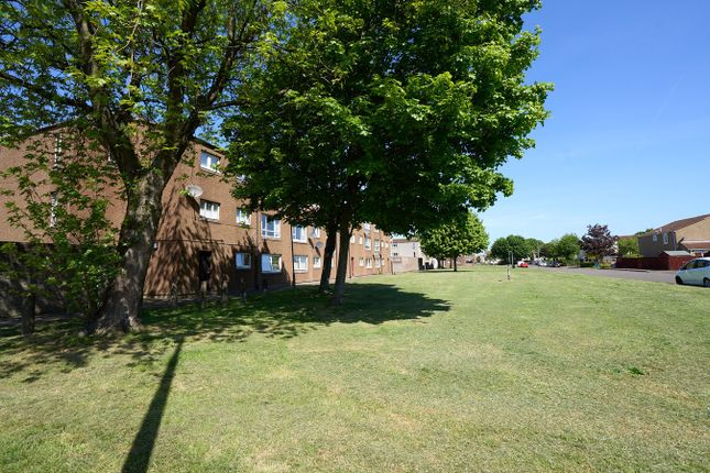 Wallace Court, Grangemouth, FK3 2 bed flat for sale
