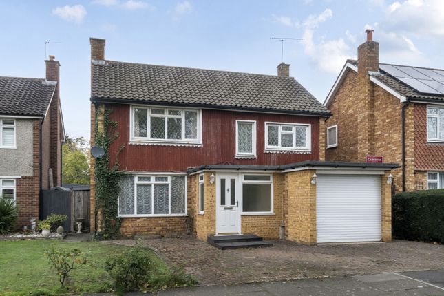 Minsterley Avenue, Shepperton, TW17 4 bed detached house for sale