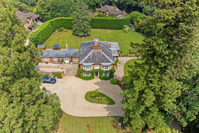 6 bedroom detached house for sale