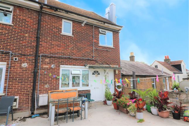 Turners Hill, Waltham Cross EN8 Block of apartments for sale