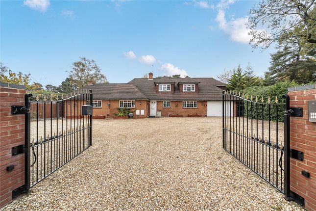Walkers Ridge, Camberley, Surrey, GU15 5 bed detached house for sale