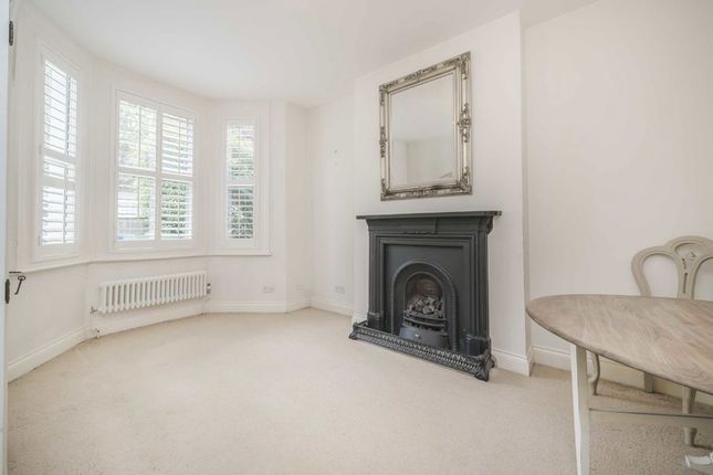 Meon Road, London W3 1 bed flat for sale