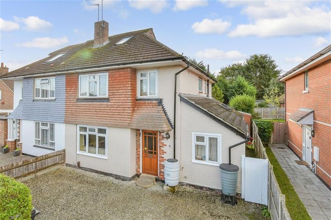 Sole Farm Avenue, Bookham... 4 bed semi
