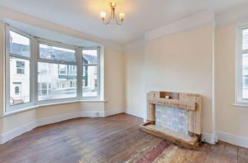 3 bed end terrace house