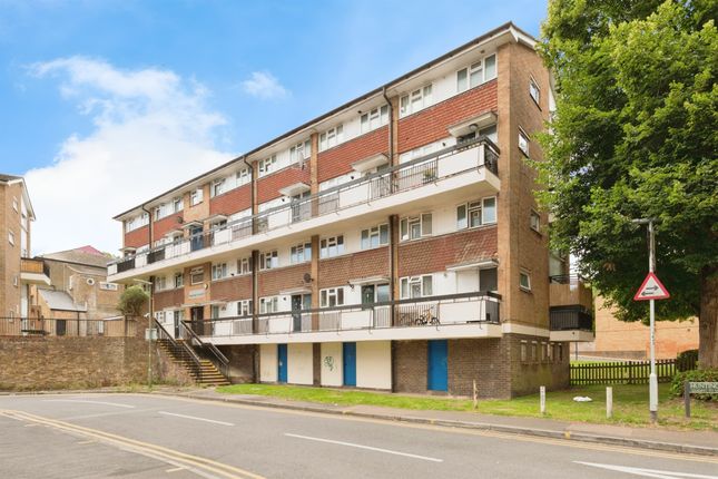 2 bedroom maisonette for sale