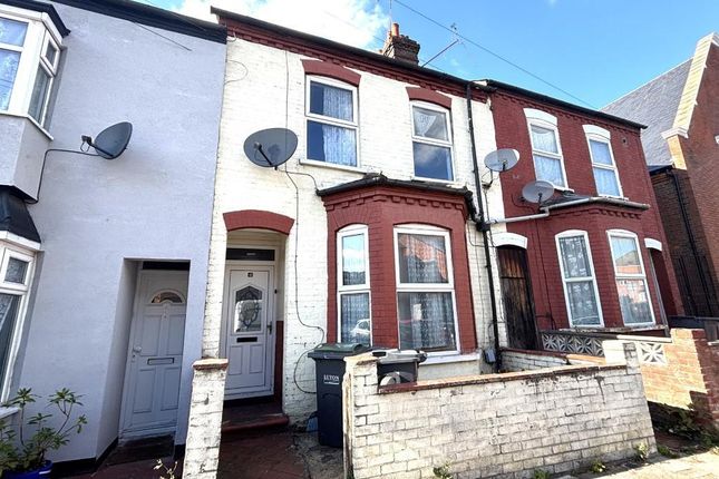 Dale Road, Luton, Bedfordshire, LU1 1LJ 3 bed terraced house for sale