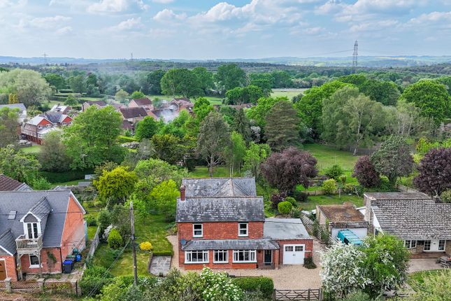 Salisbury SP5 4 bed detached house for sale