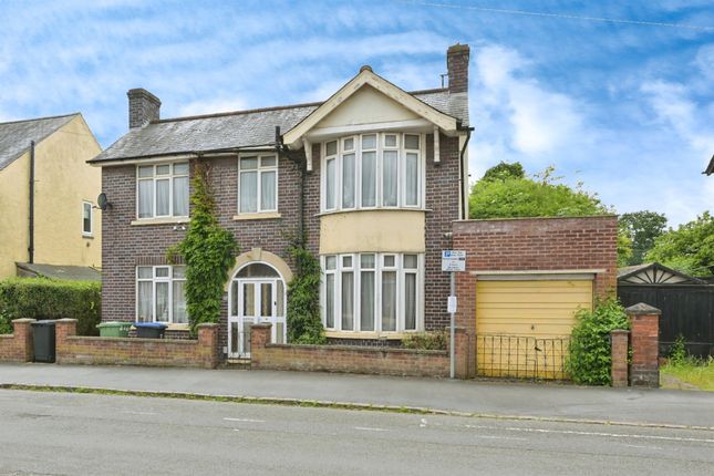 3 bed detached house