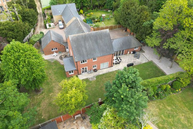 Kneesworth Street, Royston SG8 5 bed detached house for sale