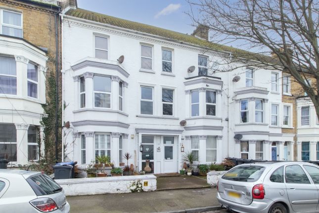 Gordon Road, Margate, Cliftonville, CT9 2 bed flat for sale