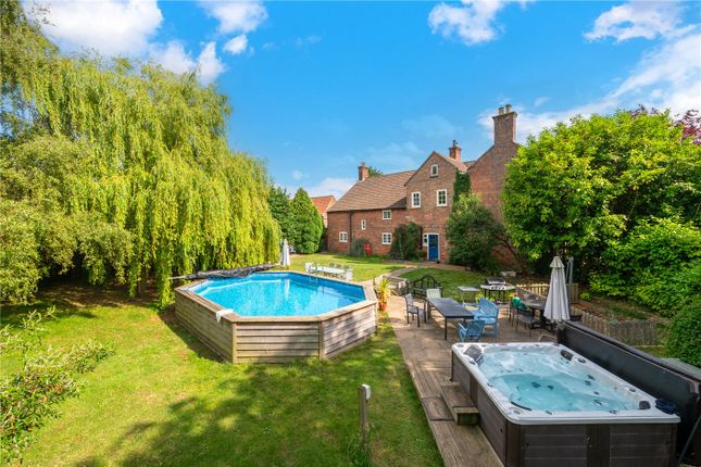 Detached house for sale