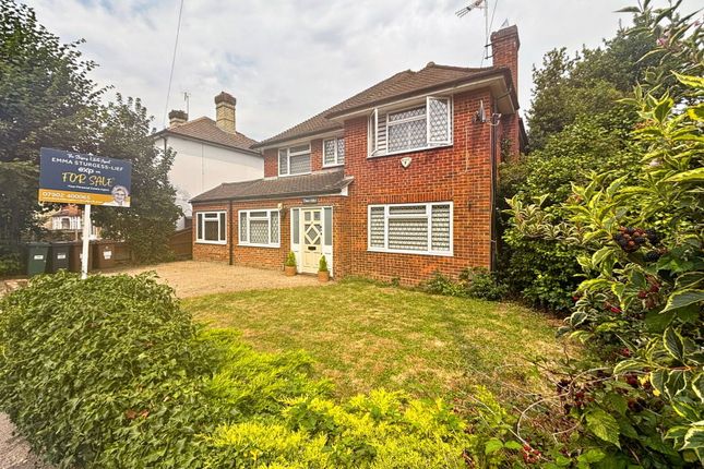 Lumley Road, Horley RH6 5 bed detached house for sale
