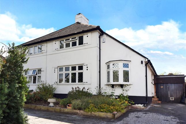 Oaks Avenue, Worcester Park, KT4 3 bed semi