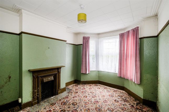 Carnarvon Road, London 3 bed terraced house for sale