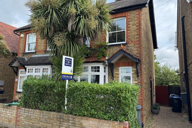 Hummer Road, Egham, Surrey, TW20 3 bed semi