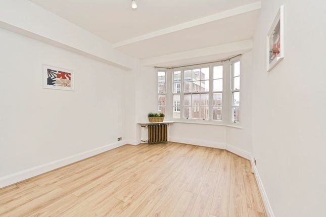 3 bedroom flat for sale