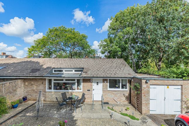 2 bedroom semi-detached bungalow for sale