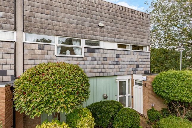 Punch Croft, New Ash Green DA3 3 bed end of terrace house for sale