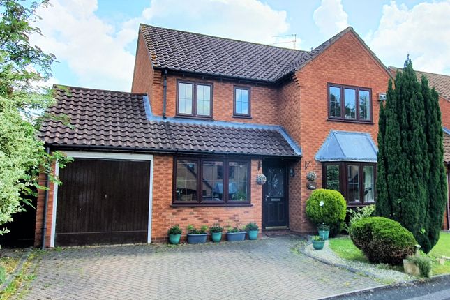 4 bed detached house