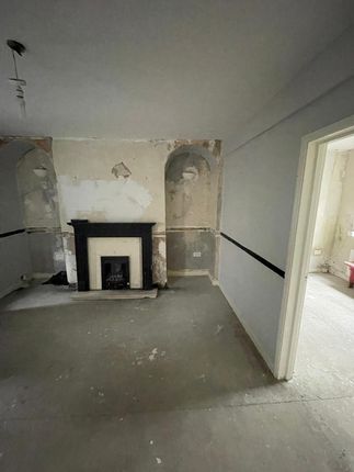 3 bed terraced house